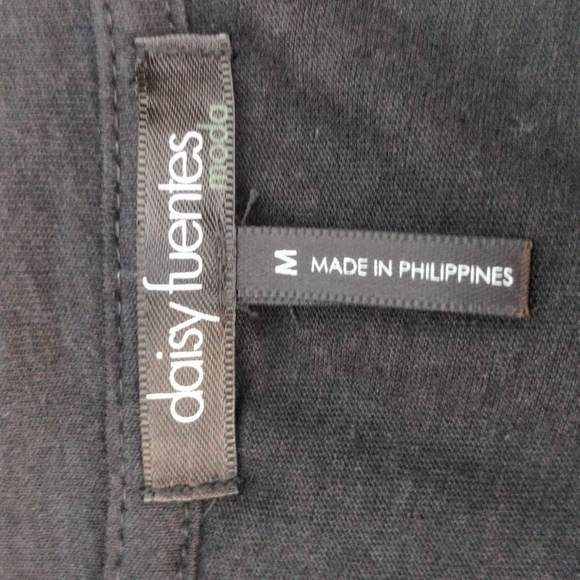 Daisy Fuentes Black Scoop Neckline Sleeveless Three Layer Peplum-Style Ruffles - Picture 10 of 11